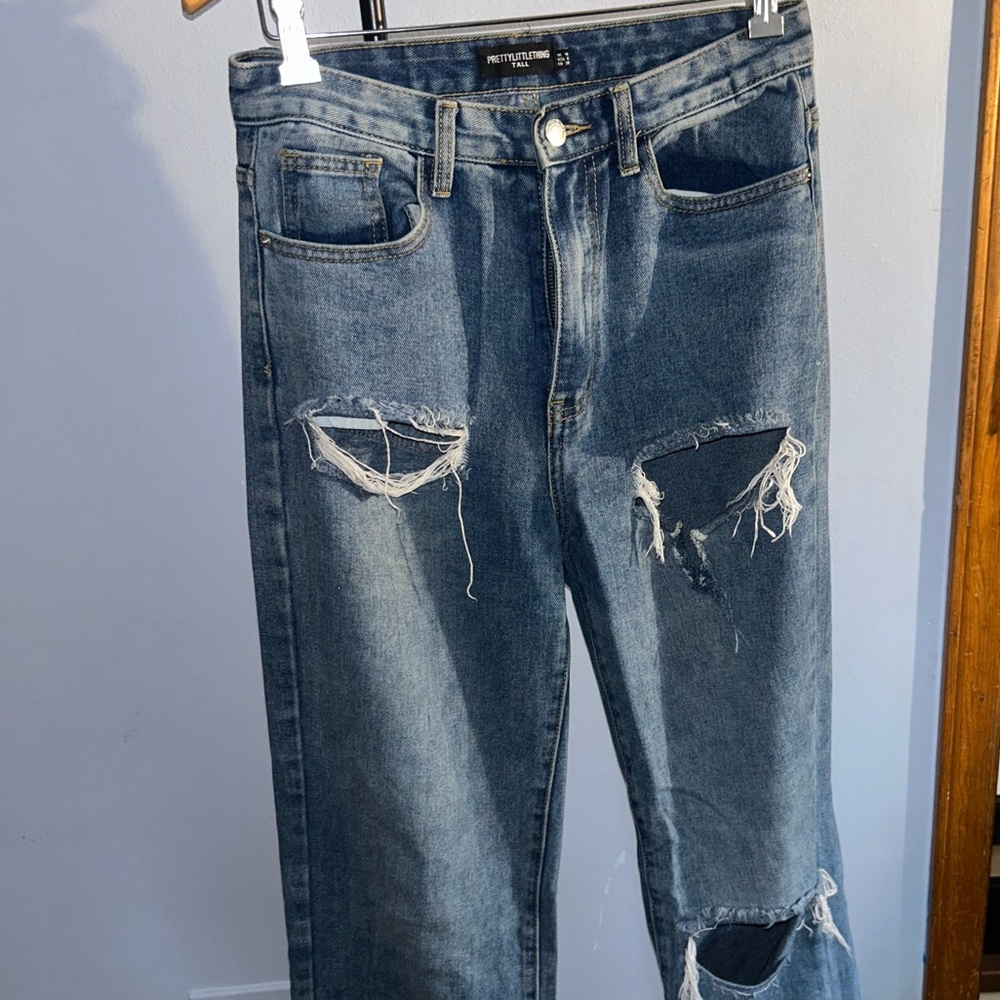 PrettyLittleThing Light Blue Denim Jeans